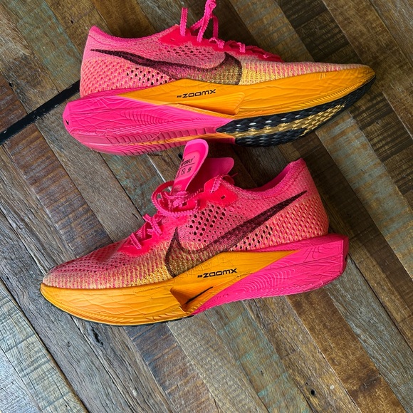 Nike ZoomX Vaporfly 3. DV4130-600.Hyper Pink Laser Orange.